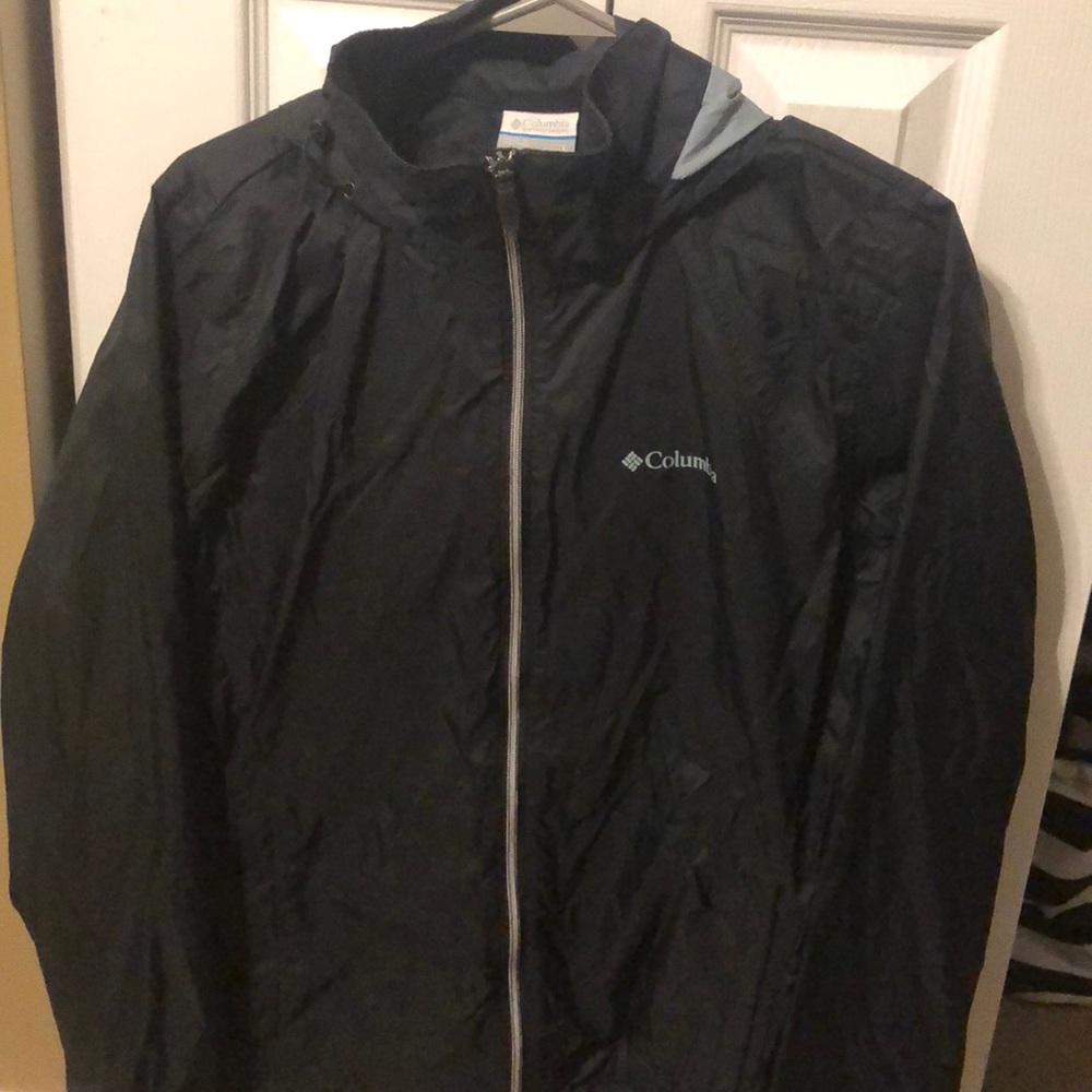 Large Columbia rain jacket with hood